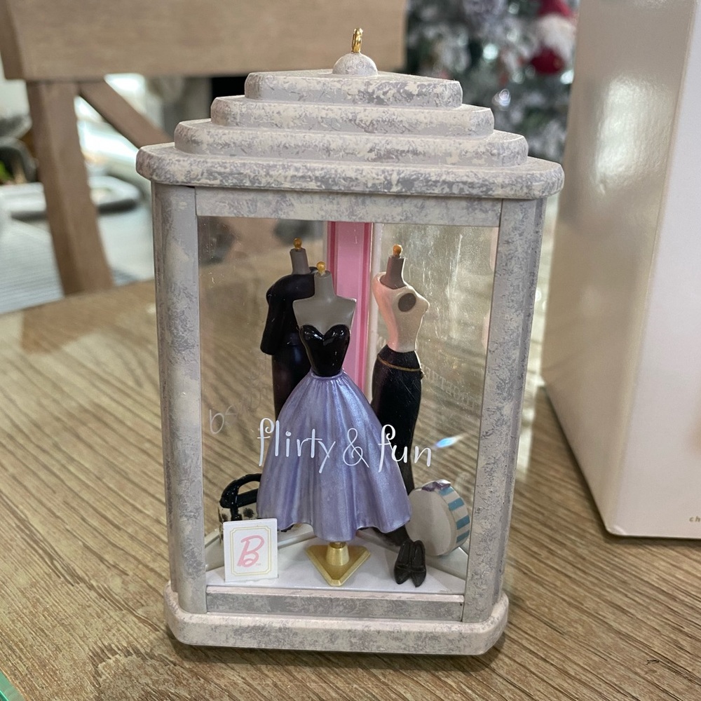 2007 Barbie Dusk to Dawn Ornament - Picture 5 of 6